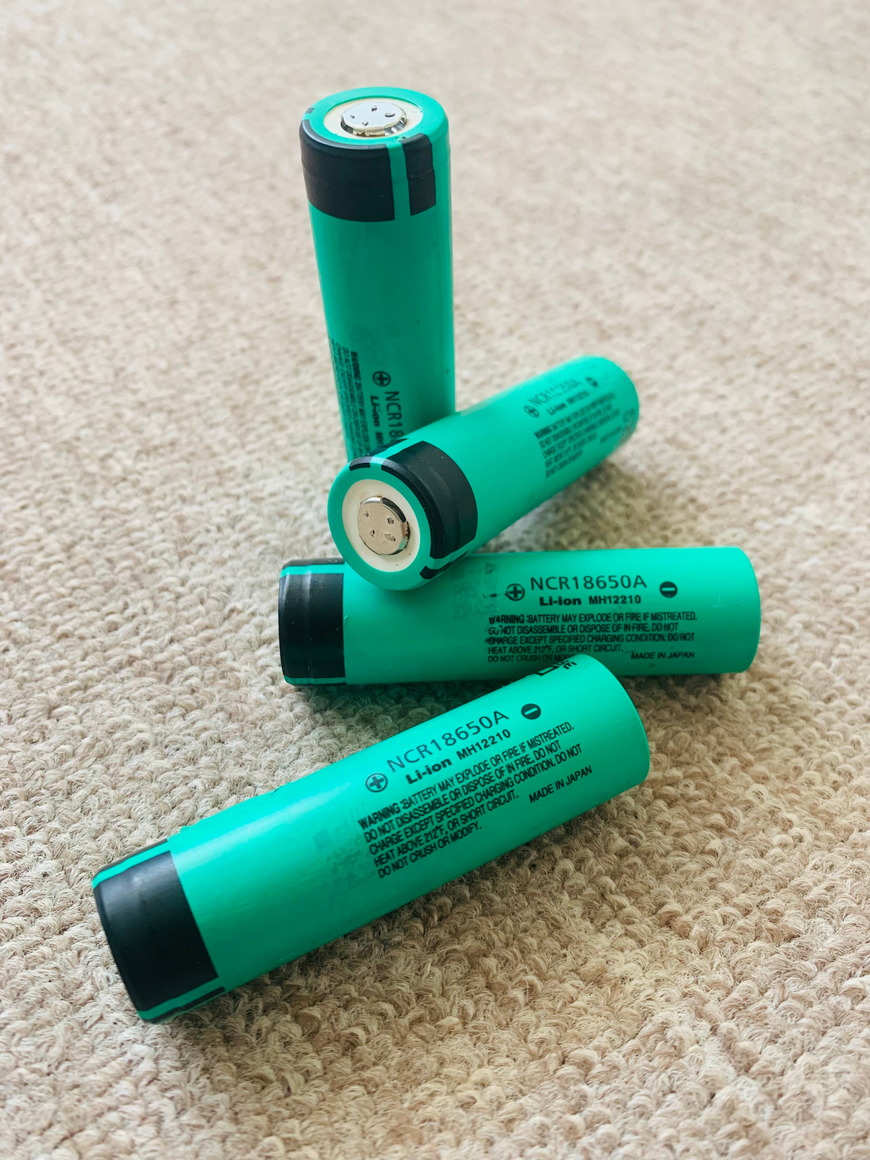 4 x used Panasonic NCR 18650 A 2900mAh Li-ion battery bundle