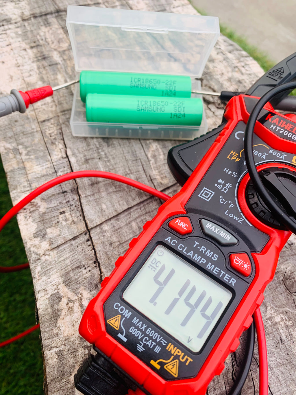 2x Used Samsung ICR 18650 2200mAh Batteries & Case – Fully Tested | UK Stock