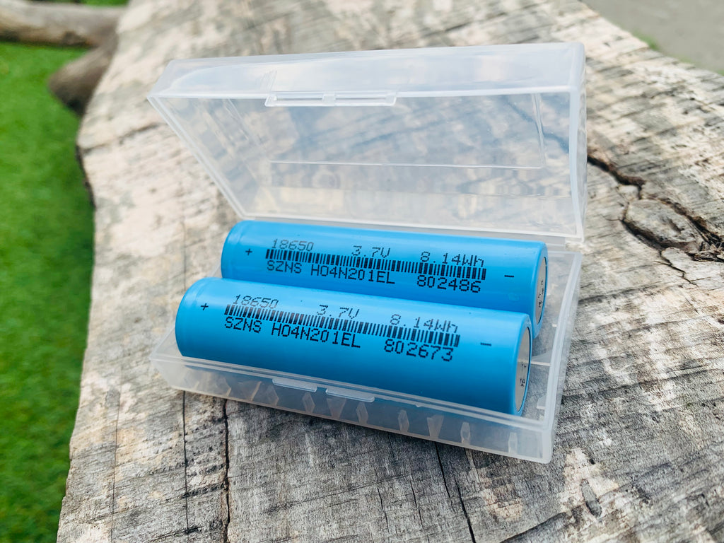 SET 2 X 🔋 18650 Batteries Li-ion SZNS 18650 2200mAh 2.2Ah Holder Case 3.7v 8.14Wh