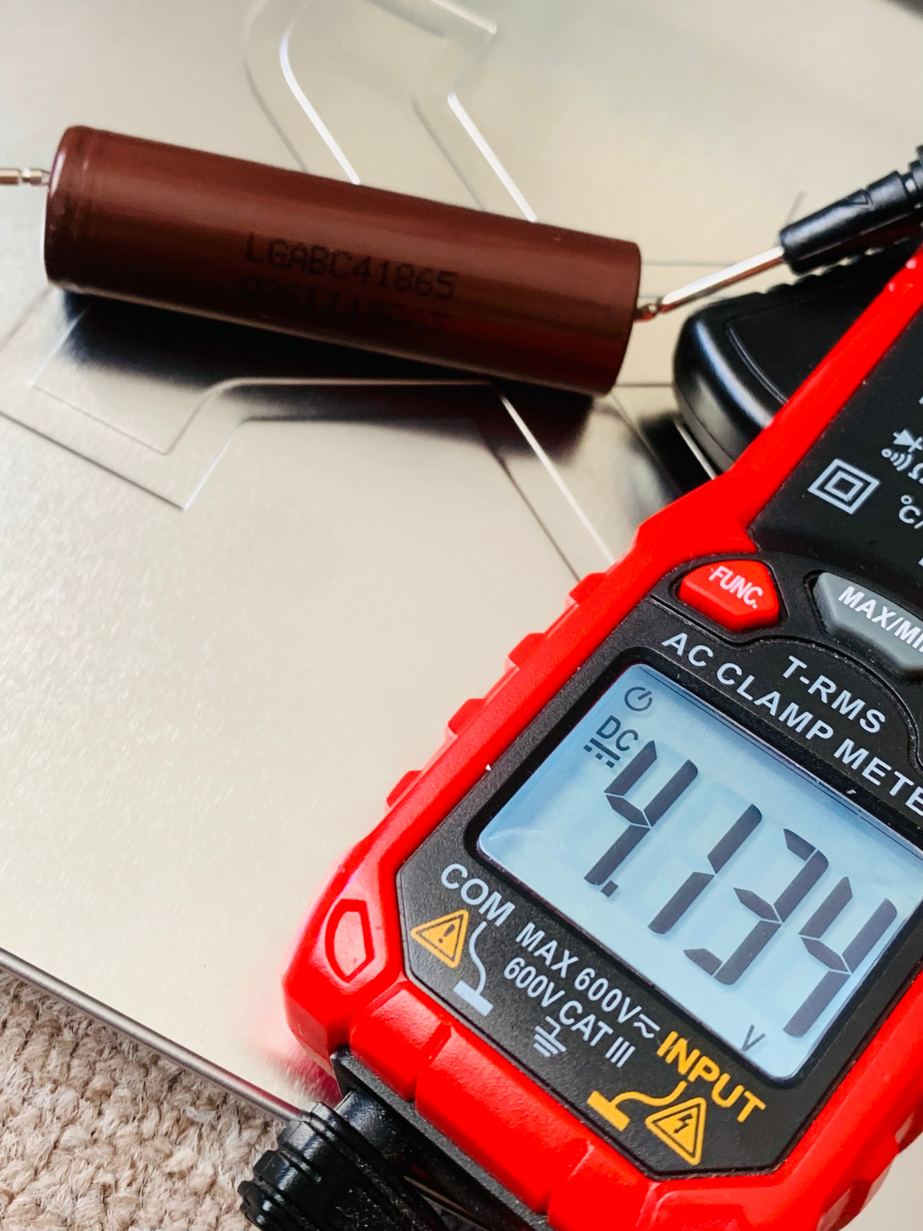 Battery INR 18650C4 LG Li-ion Rechargeable Batteries 🔋 2750mAh 3.6v 18 X 650